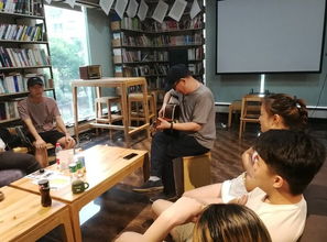 产品艺术设计专业师生与武汉著名音乐人冯翔老师 唱谈 武汉文化与艺术